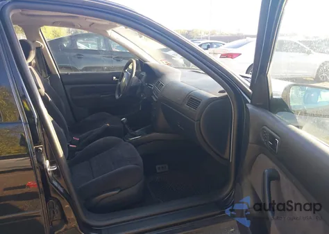 2002 Volkswagen Jetta Gls 1.8L from USA, damaged, VIN 3VWSE69M72M133659